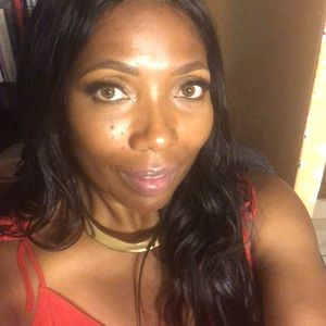 Meet your Posher, Victoria